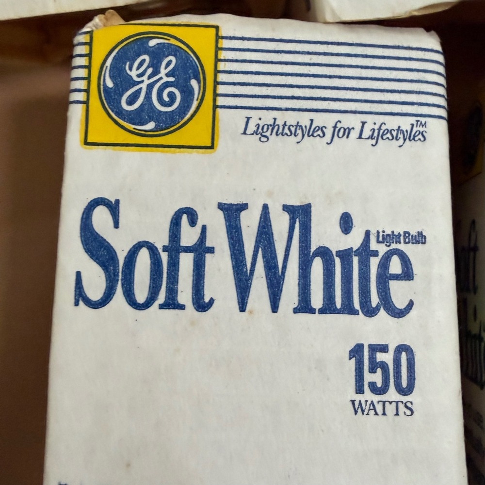 Vintage GE Soft White 150W Incandescent Light Bulbs 2780 Lumens Lot of 4 NOS